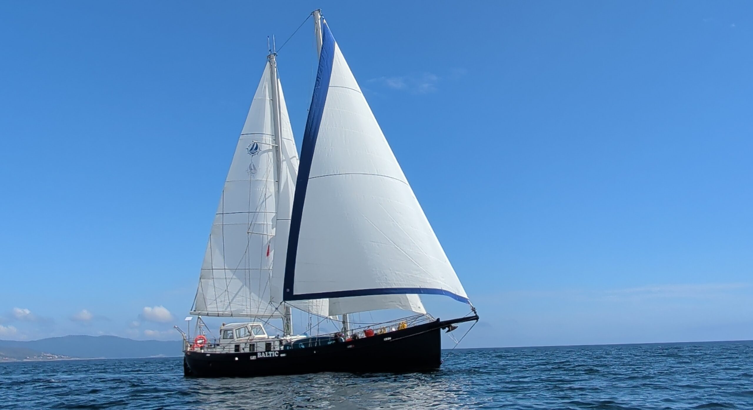 zeilschip Baltic, stagzeilkits